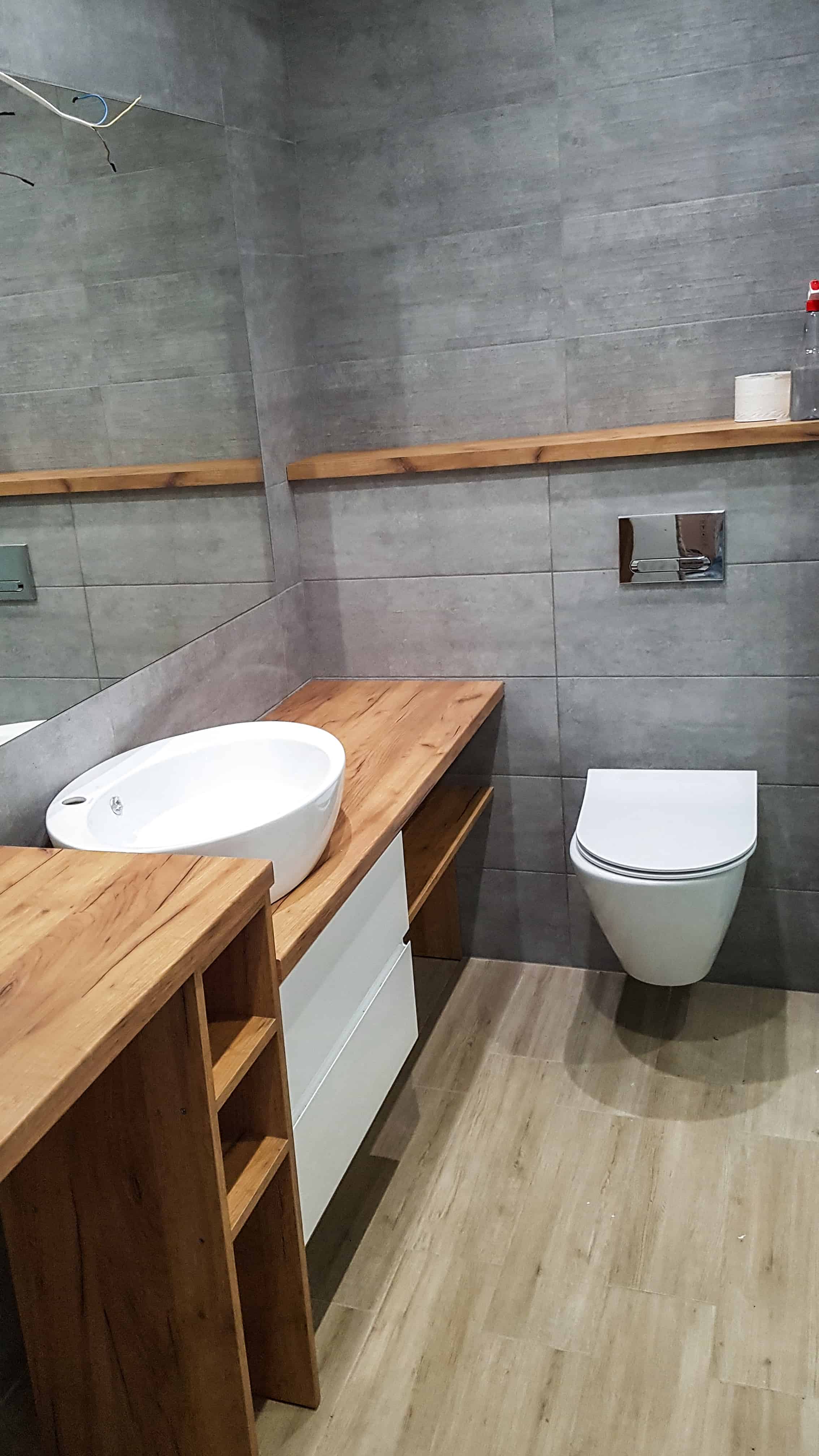 Łazienka z białym akcentem