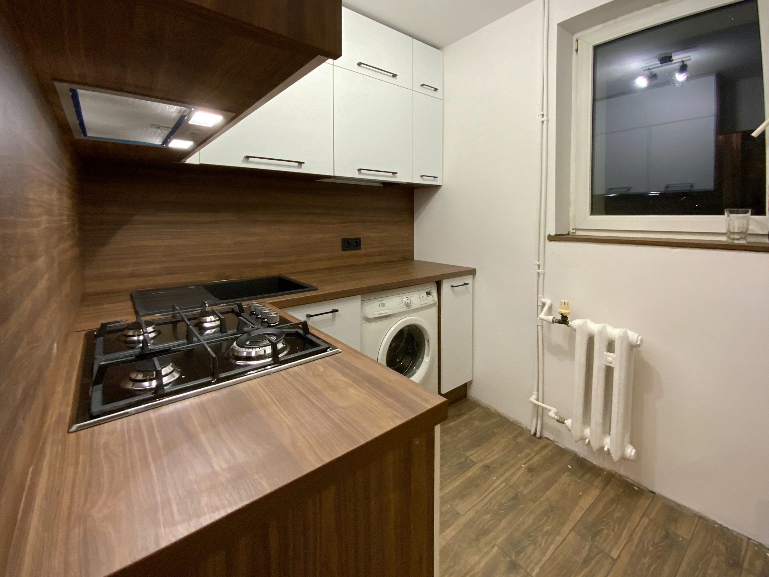 1BB98BC9-D3C6-4191-BB7C-A1252267F864