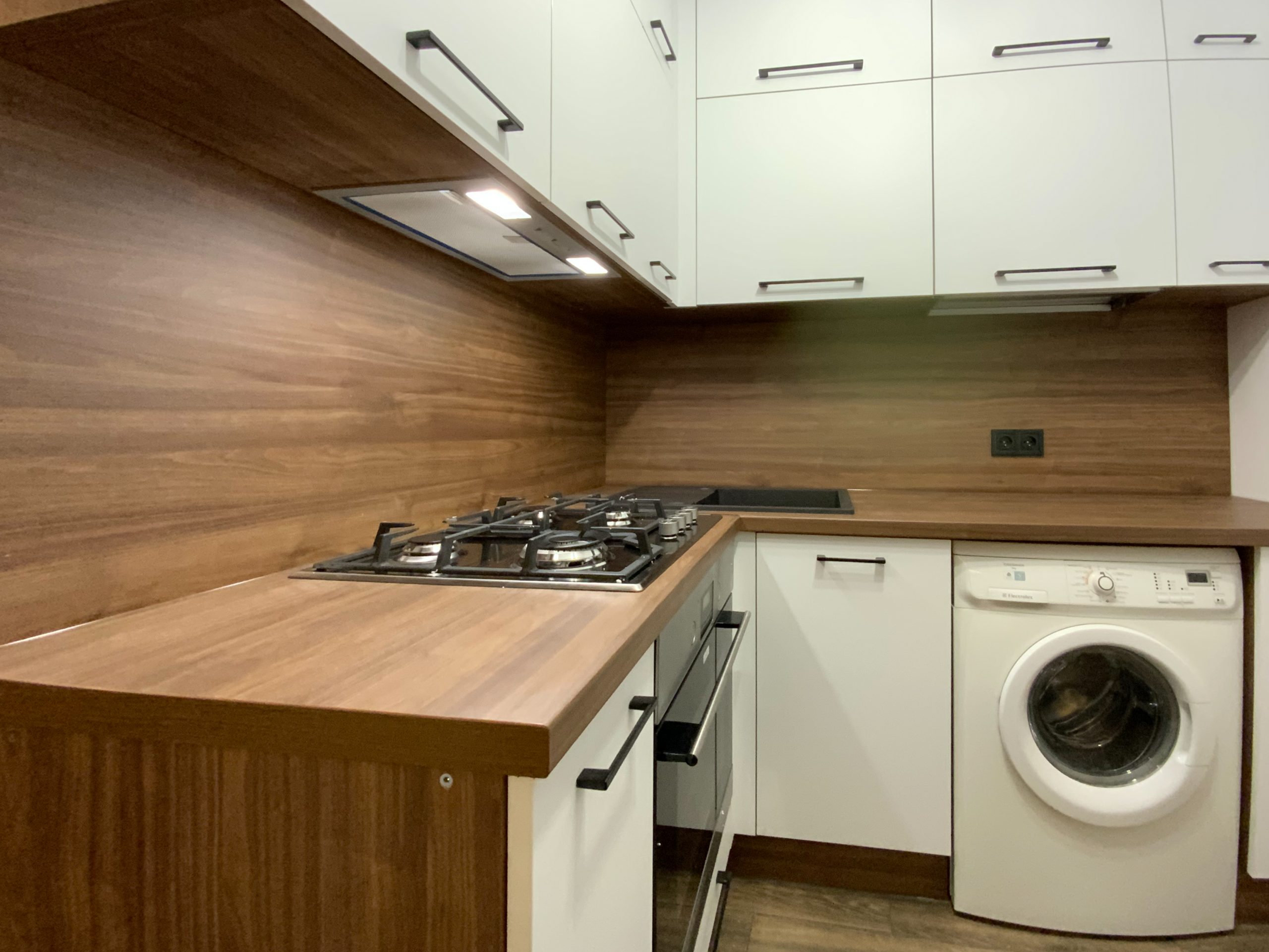 7162A796-16DC-4F76-B408-CA68F0138908