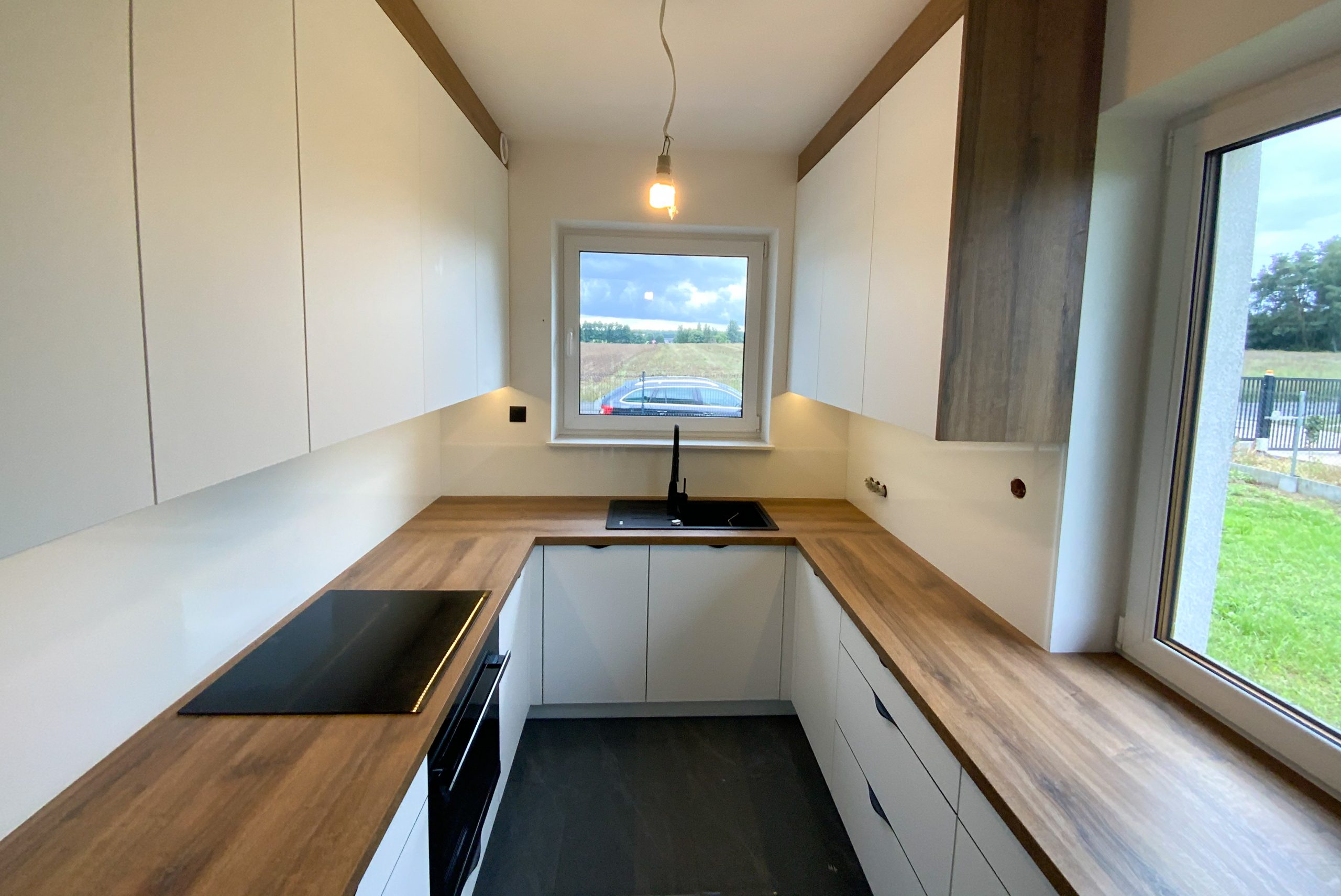 3_czarna lodowka (4)