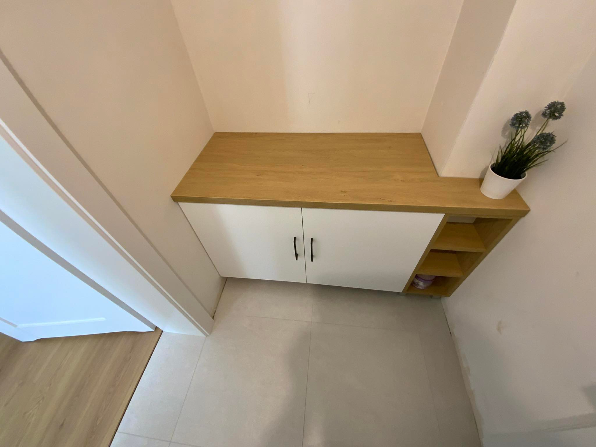 ŁAIZNEKA (10) ŁAIZNEKA (10)