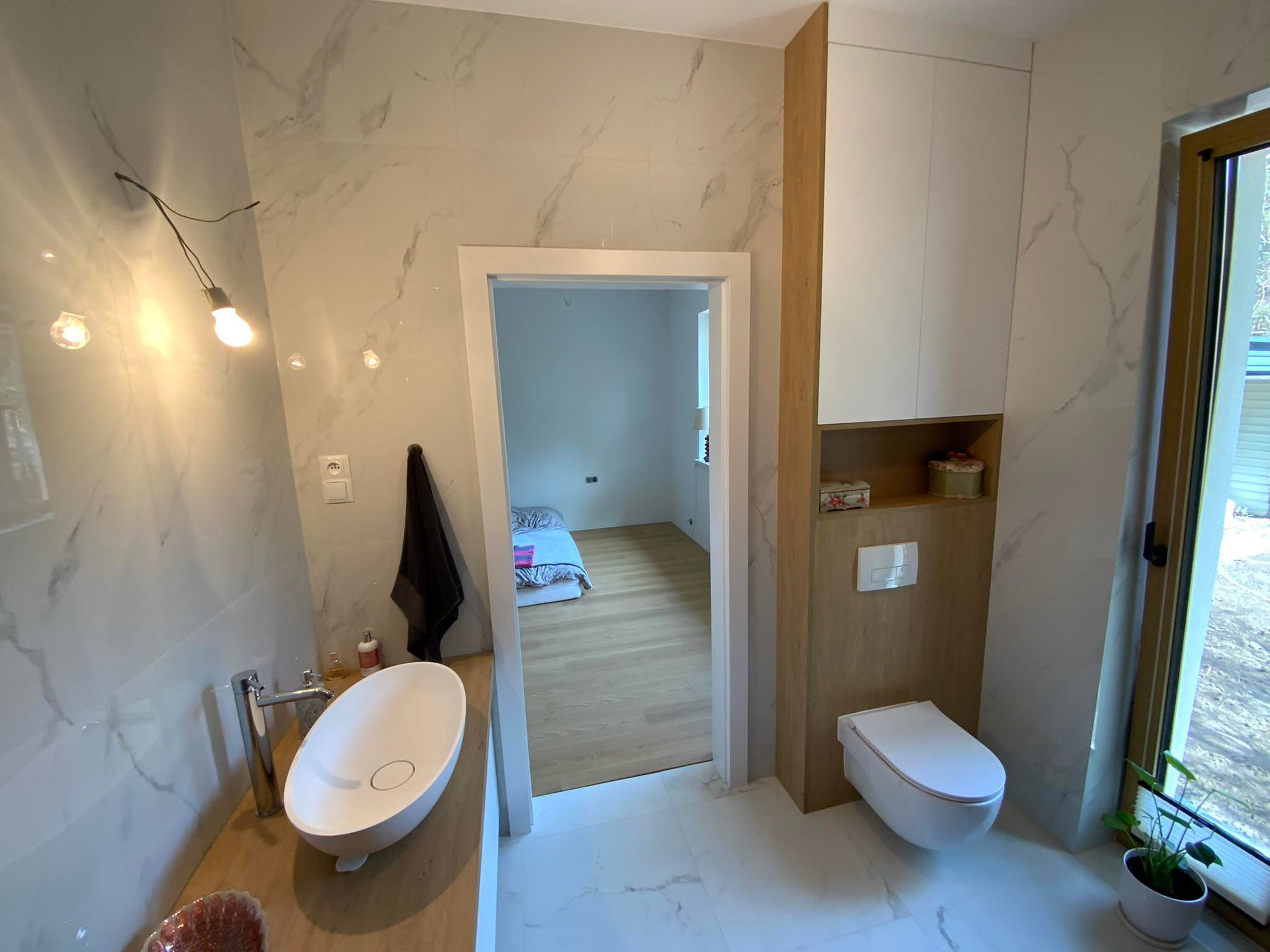 ŁAIZNEKA (5) ŁAIZNEKA (5)