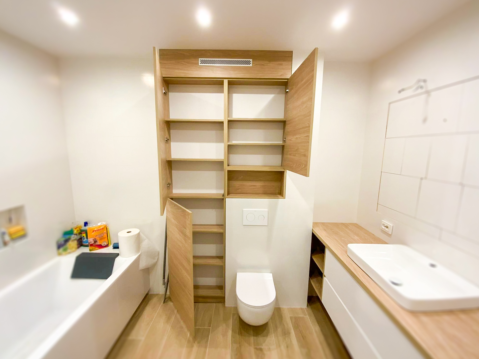 Pojemne Szafki w Łazience - Organizacja i Przestrzeń w Twojej Łazience