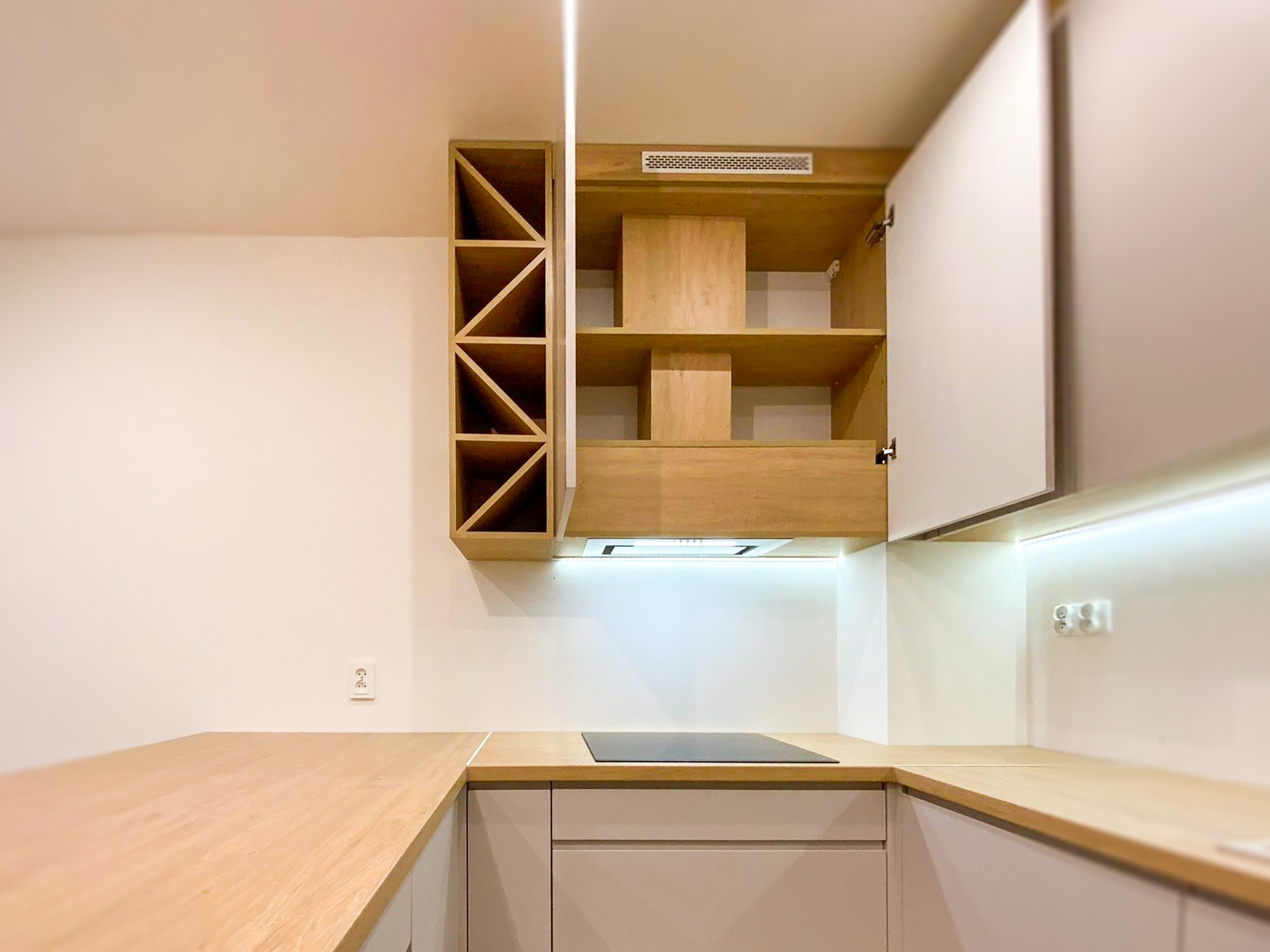 Półka na Wino - Eleganckie Przechowywanie Twojej Kolekcji