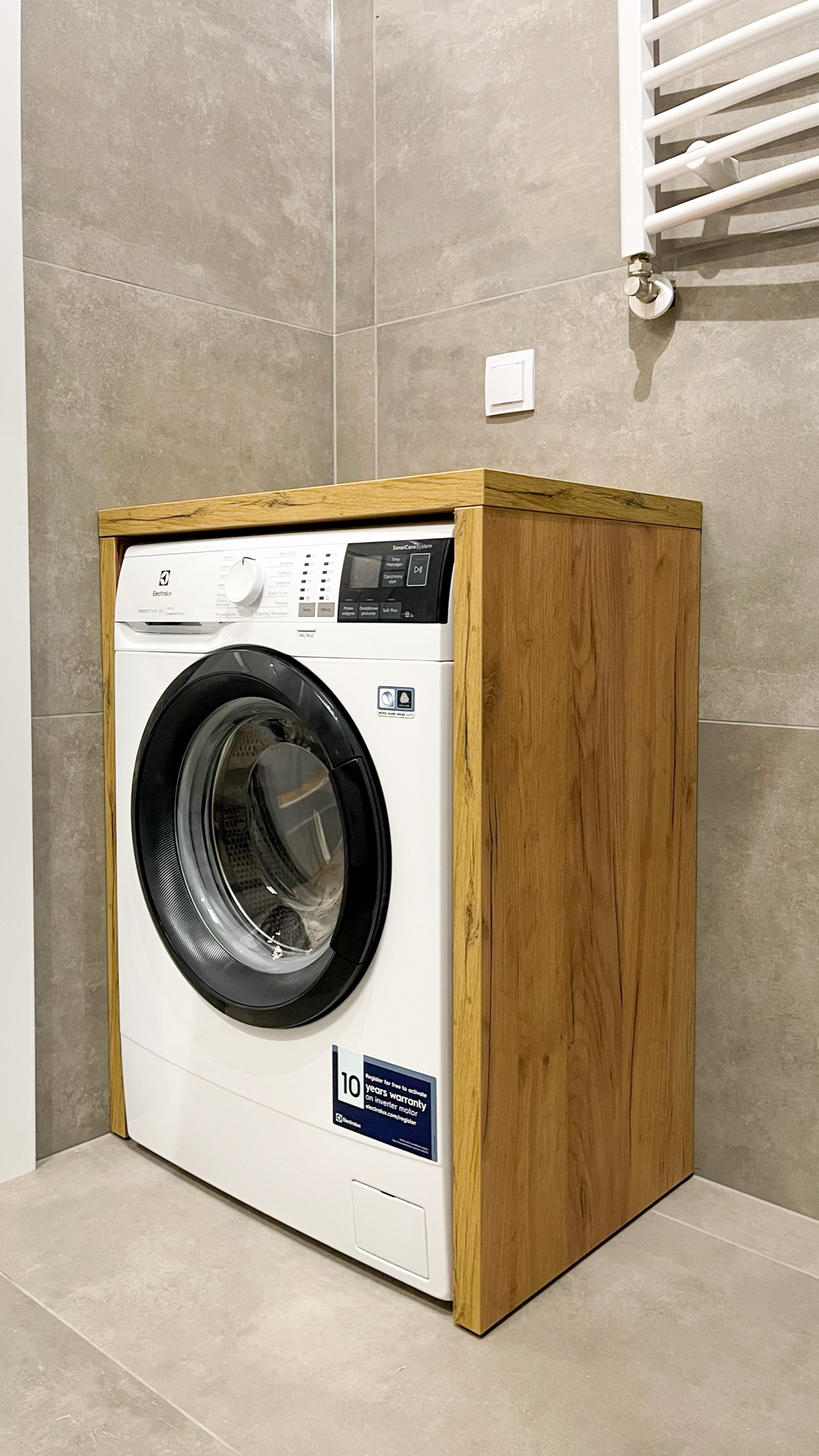 Odporna na wilgoć łazienka z meblami od Keda Meble