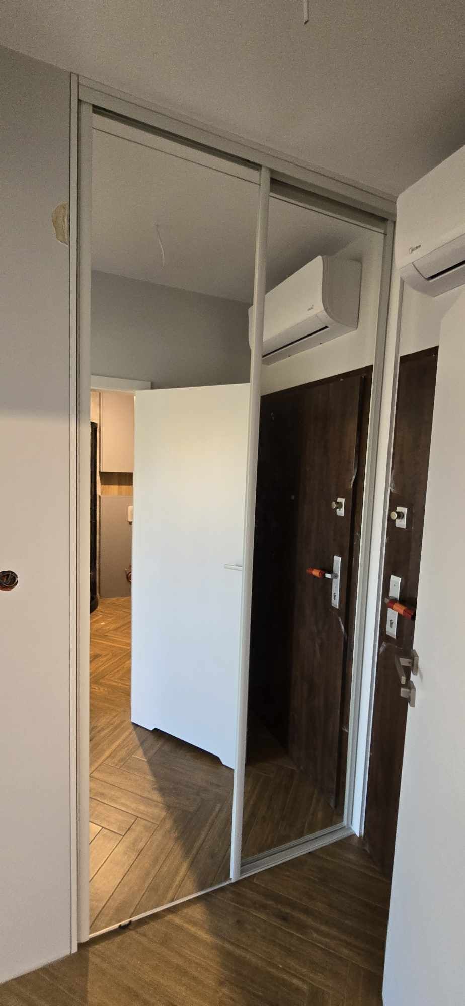 : Garderoba na wymiar – projekt korytarza w Częstochowie.